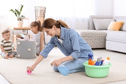 Baby’s exposure to cleaning products can increase asthma risk